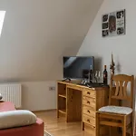 Weingut & Buschenschank Poelzl 게스트하우스 3*