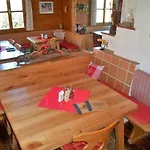Weingut & Buschenschank Poelzl 3* Großklein