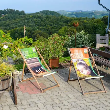 Weingut & Buschenschank Poelzl Großklein