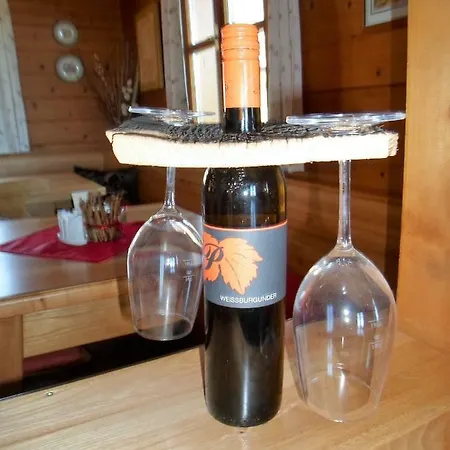 Weingut & Buschenschank Poelzl Guest house