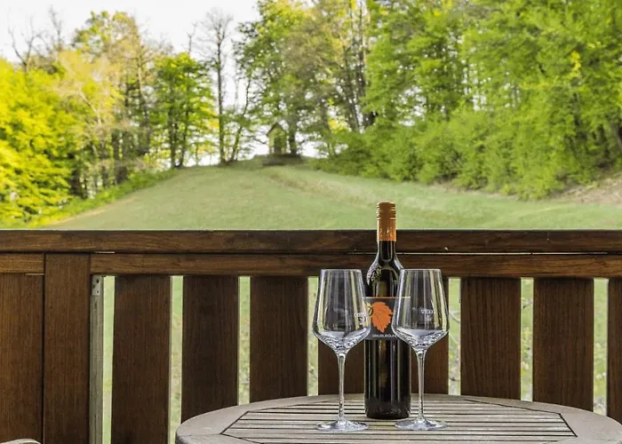 Gasthuis Weingut & Buschenschank Poelzl