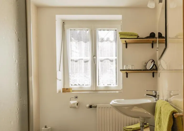 Gasthuis Weingut & Buschenschank Poelzl