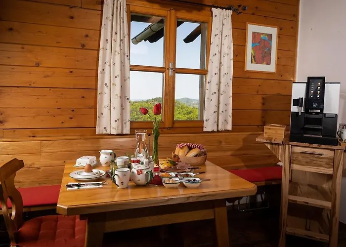 Weingut & Buschenschank Poelzl 3* Großklein