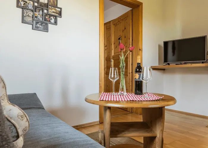 Weingut & Buschenschank Poelzl Großklein