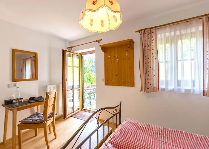 Weingut & Buschenschank Poelzl Großklein