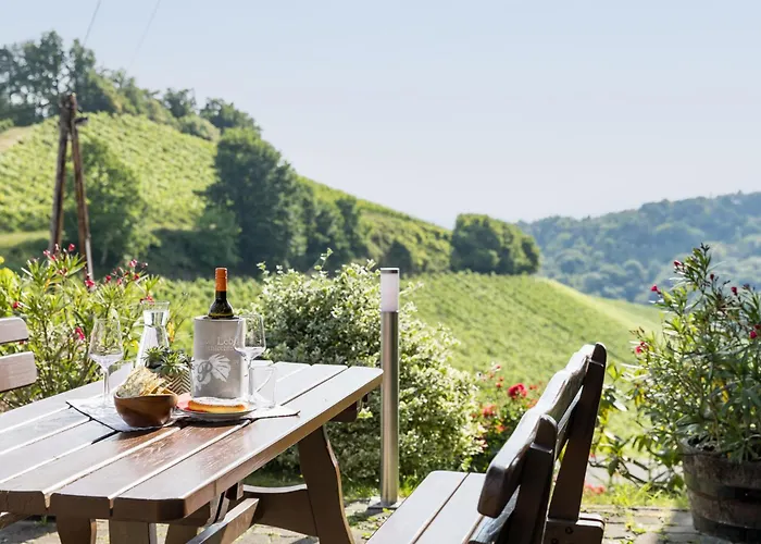 Weingut & Buschenschank Poelzl Gasthuis Großklein