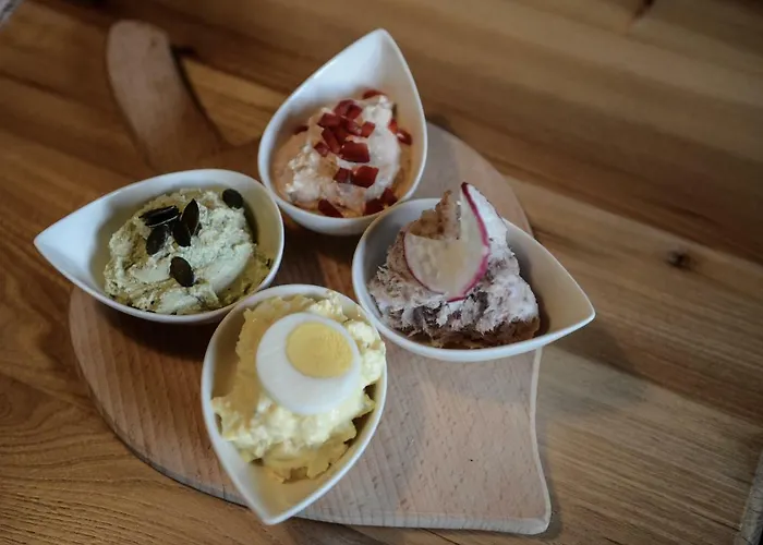 Weingut & Buschenschank Poelzl 3* Großklein