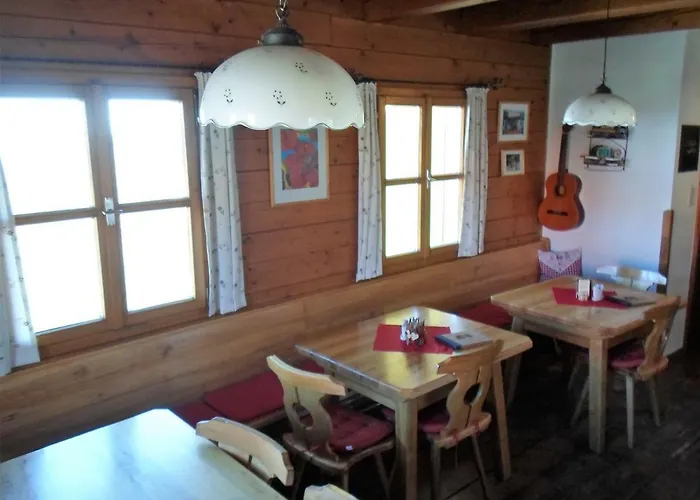 Weingut & Buschenschank Poelzl Gasthuis