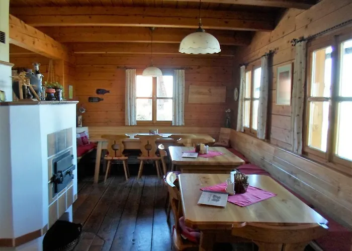 Weingut & Buschenschank Poelzl Gasthuis