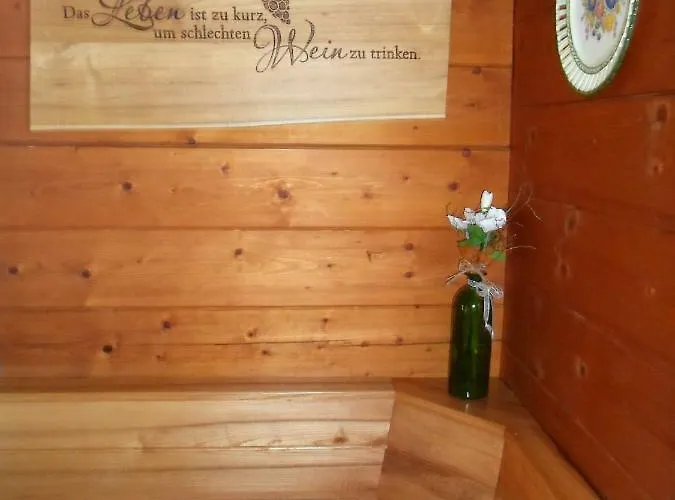 Weingut & Buschenschank Poelzl Gasthuis Großklein