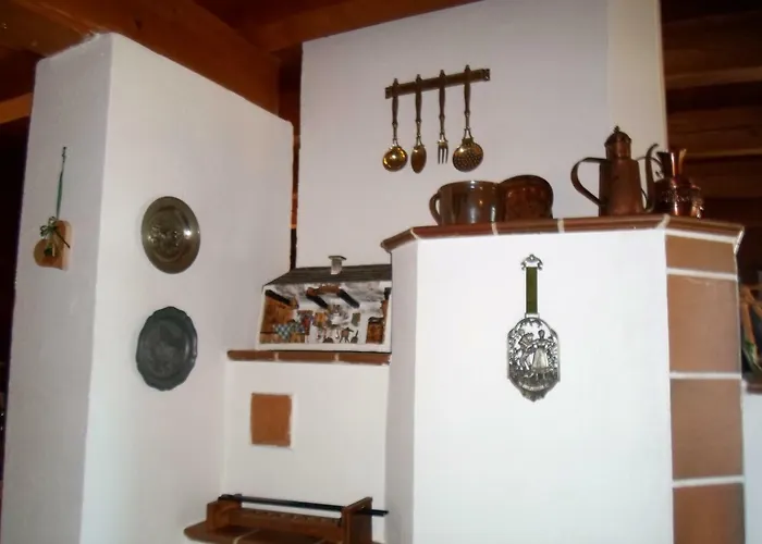 Gasthuis Weingut & Buschenschank Poelzl 3*