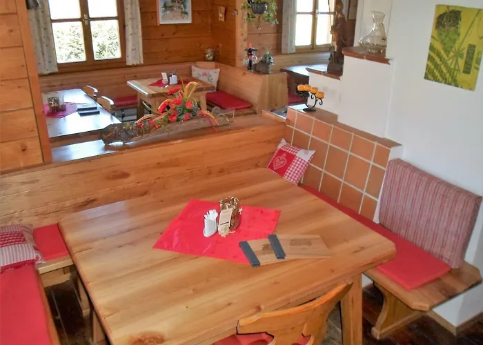 Weingut & Buschenschank Poelzl 3* Großklein